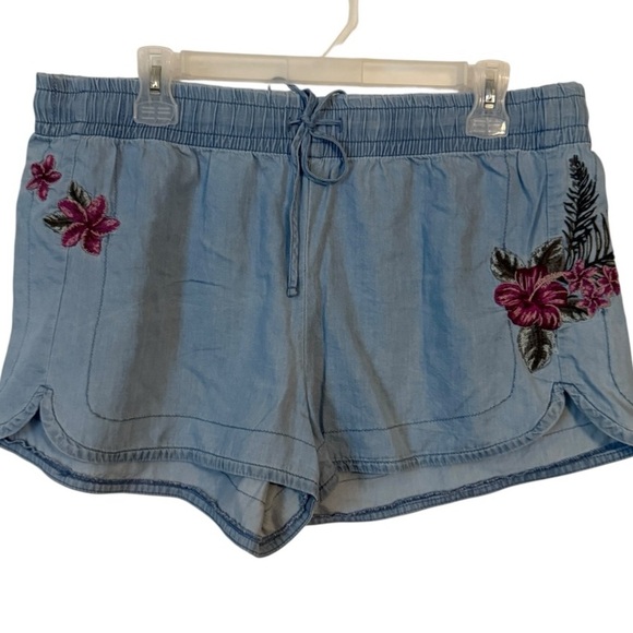 Express Pants - ❤️‍🔥EXPRESS EMBROIDERED CHAMBRAY FLORAL DRAWSTRING SHORTS
